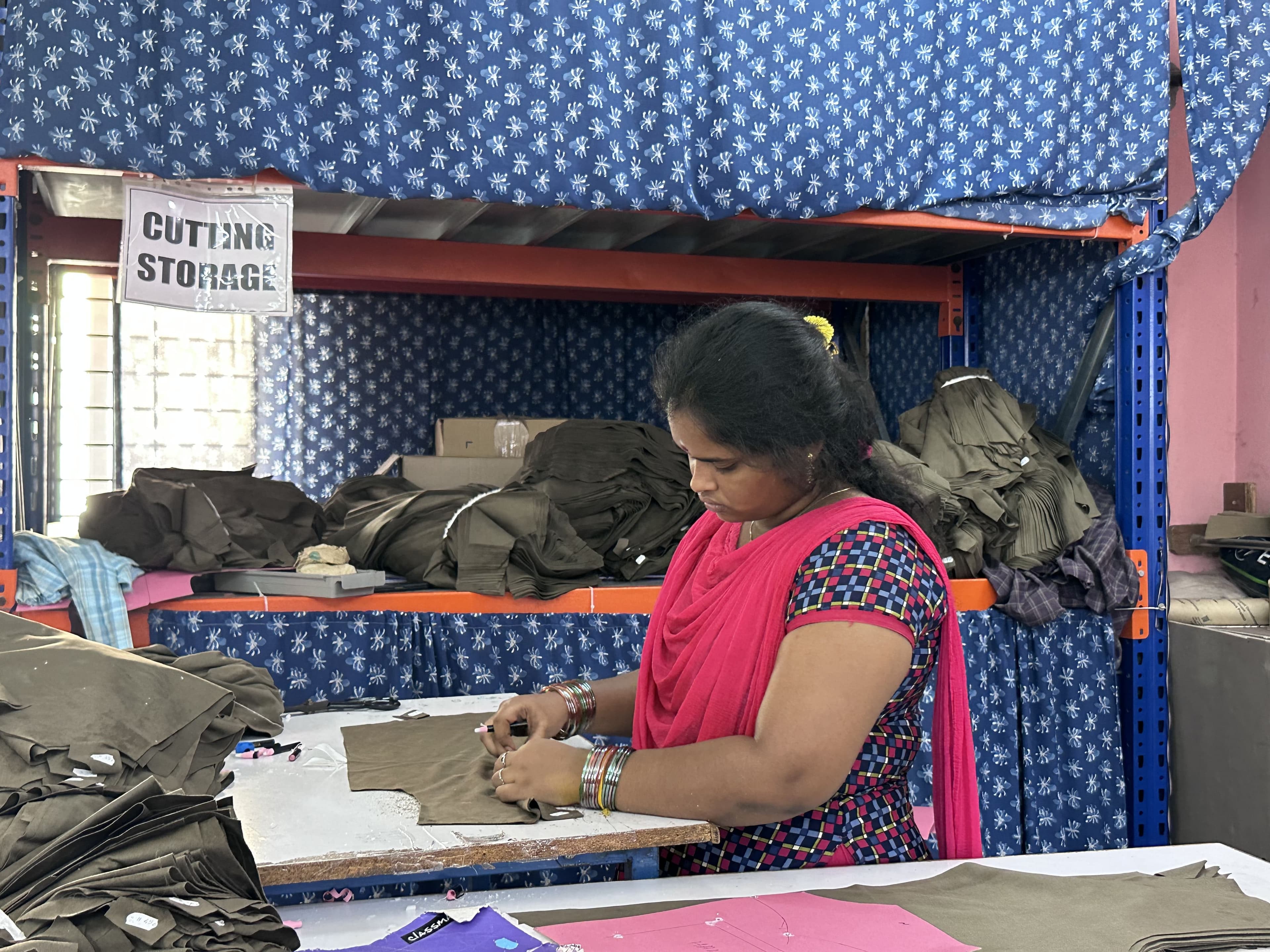 Industrial Fabric Cutting Machine